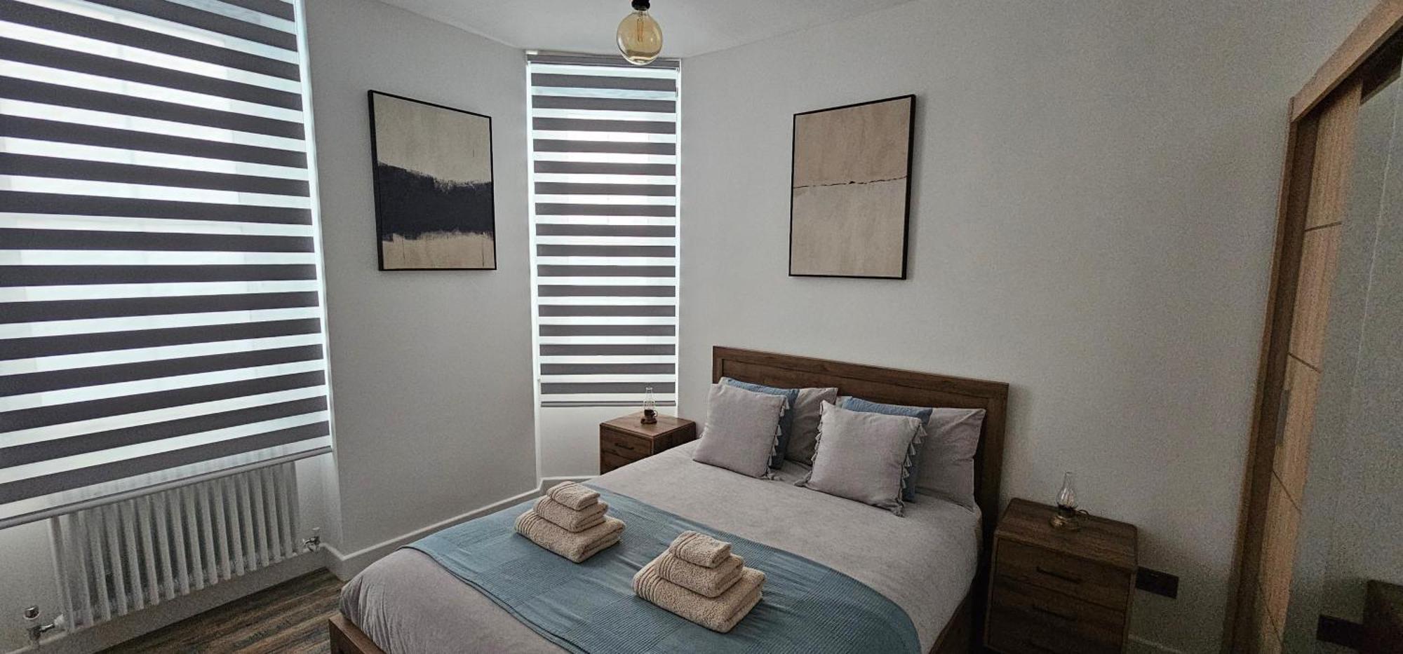 Tower Bridge Spacious King Bedroom With Extra Large Windows Лондон Экстерьер фото