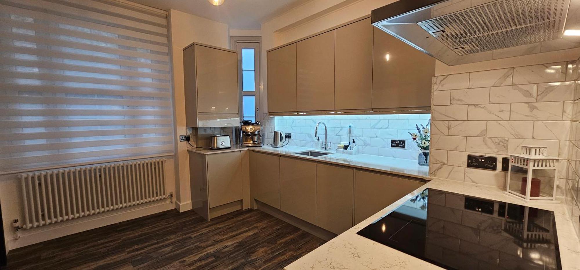 Tower Bridge Spacious King Bedroom With Extra Large Windows Лондон Экстерьер фото